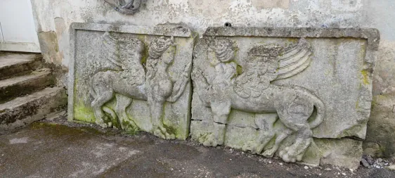 Remtes muiža un peldu tornis