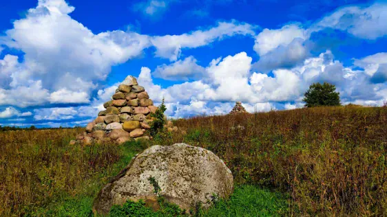 Dižgaru piramīdas